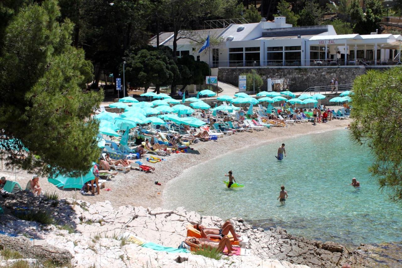 Apartments With A Parking Space Mali Lošinj Buitenkant foto