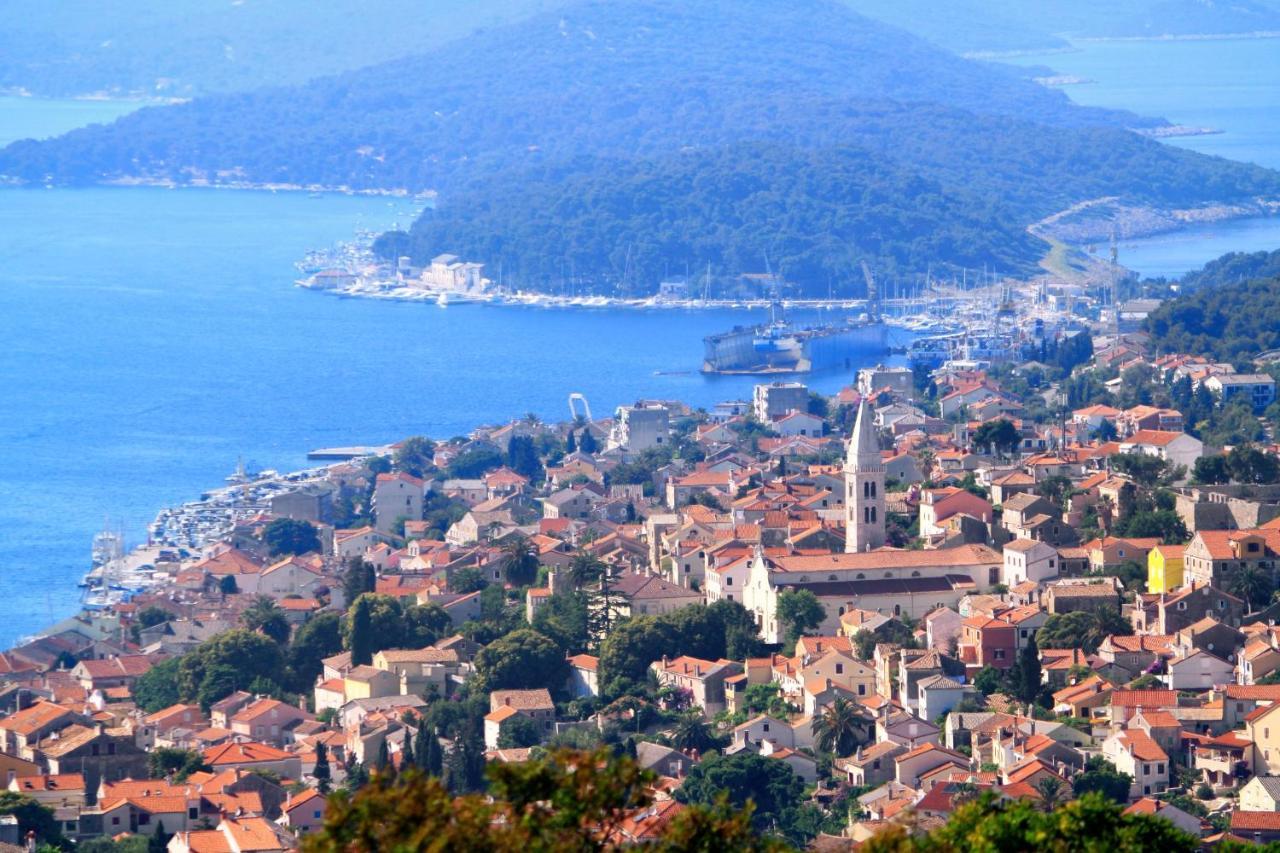 Apartments With A Parking Space Mali Lošinj Buitenkant foto