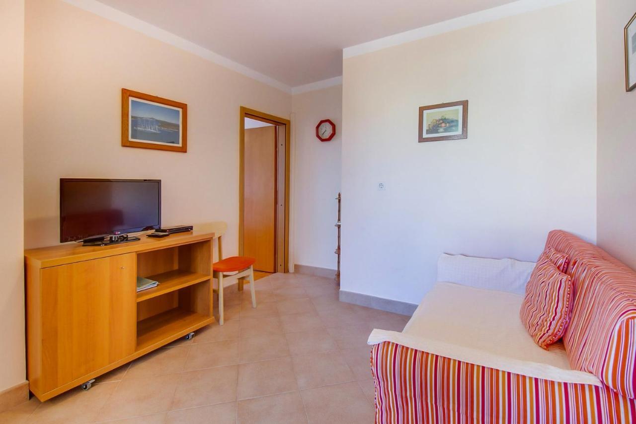 Apartments With A Parking Space Mali Lošinj Buitenkant foto
