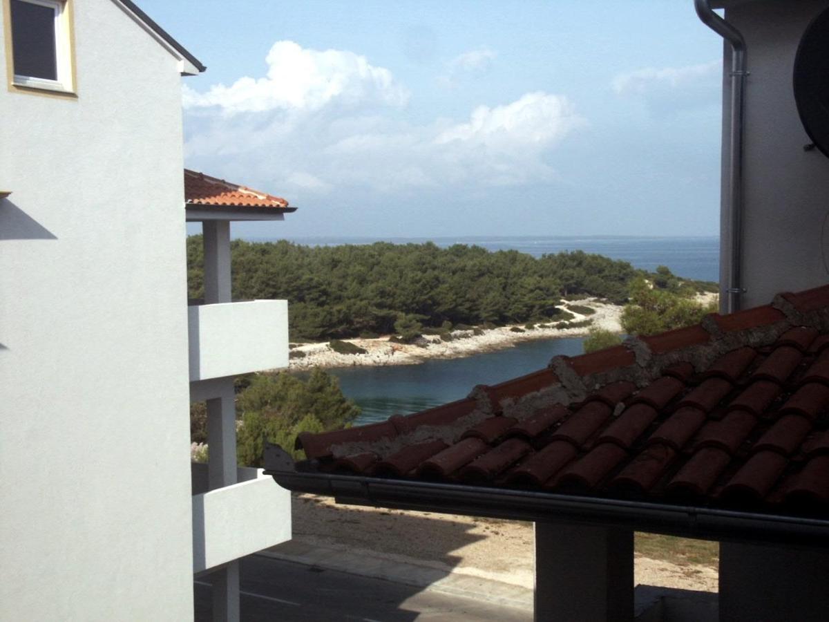Apartments With A Parking Space Mali Lošinj Buitenkant foto